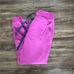 FIGS Bright Fuchsia HW Zamora Jogger XSP